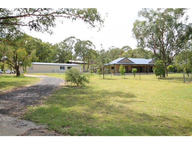 58 Wolbah Close, Inverell NSW 2360