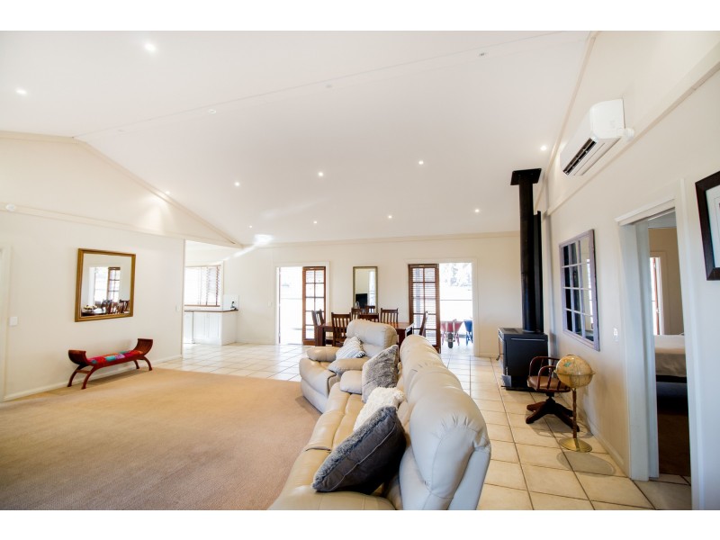 58 Wolbah Close, Inverell NSW 2360