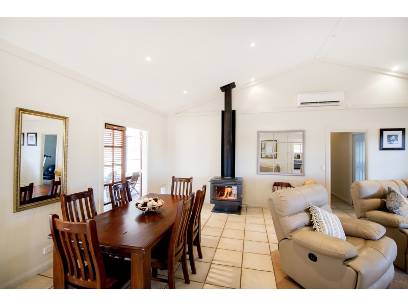 58 Wolbah Close, Inverell NSW 2360