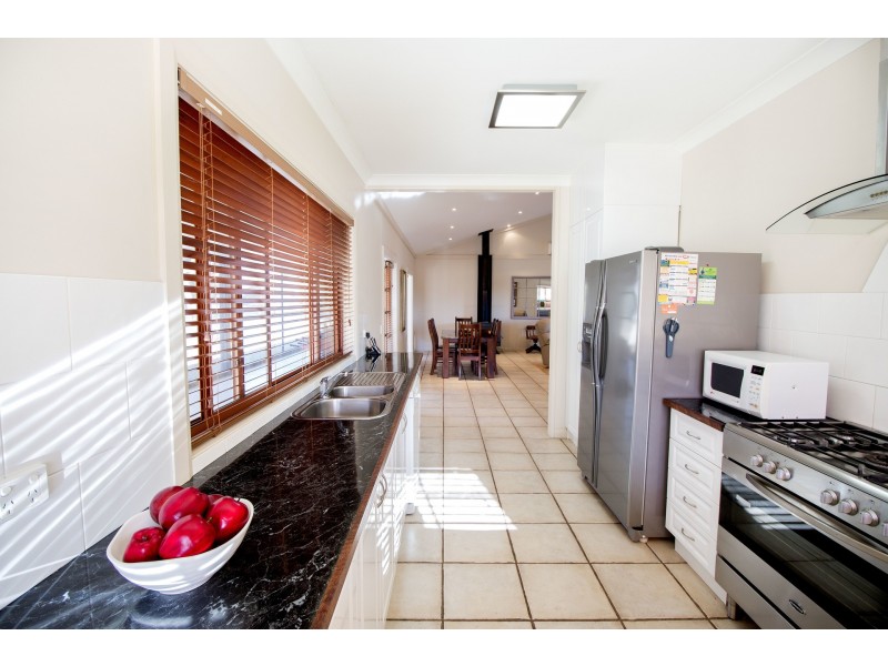 58 Wolbah Close, Inverell NSW 2360