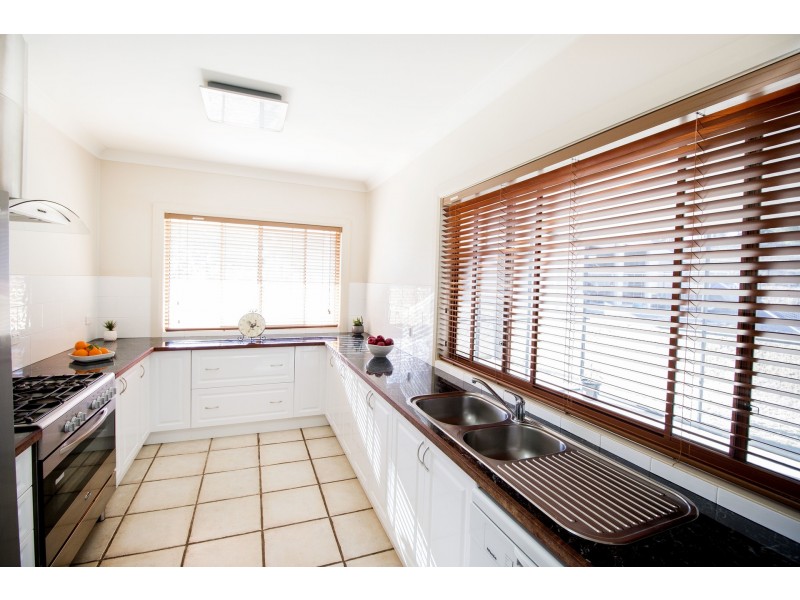 58 Wolbah Close, Inverell NSW 2360