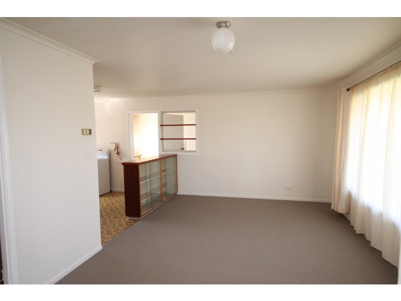 14 Cameron Street, Inverell NSW 2360