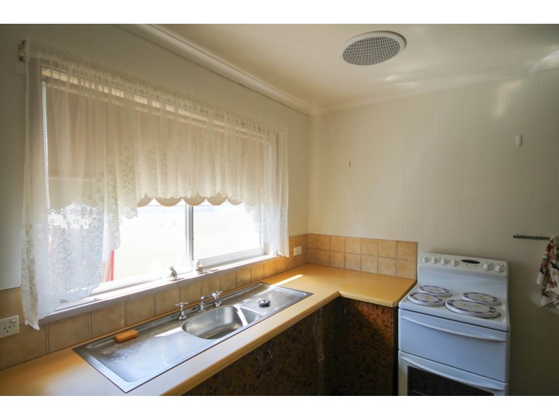 14 Cameron Street, Inverell NSW 2360