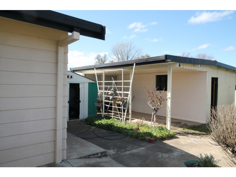 14 Cameron Street, Inverell NSW 2360