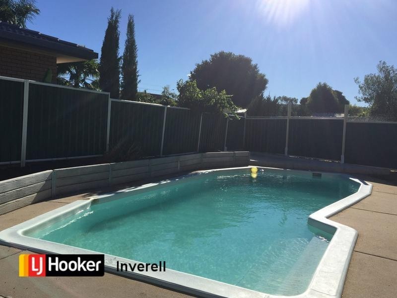 2 Jacaranda Crescent, Inverell NSW 2360