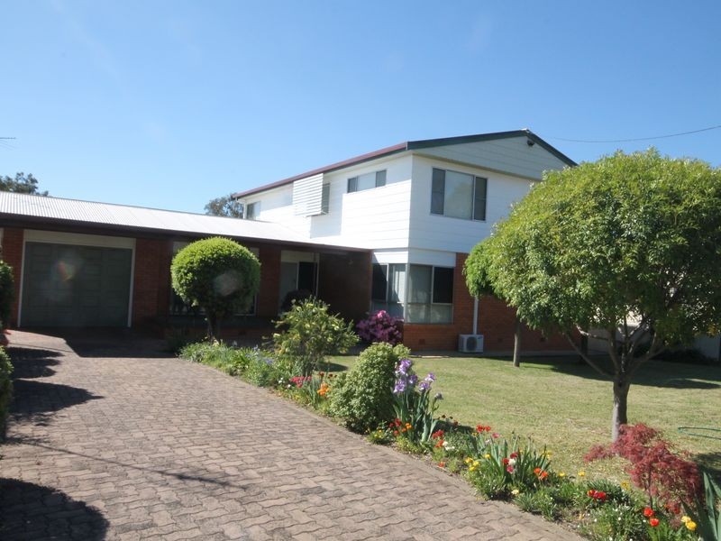 72 Oswald Street, Inverell NSW 2360