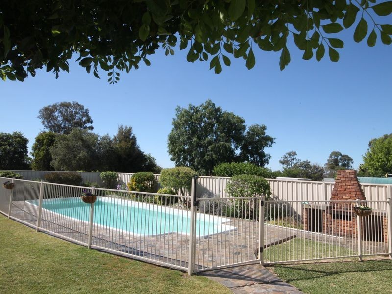 72 Oswald Street, Inverell NSW 2360