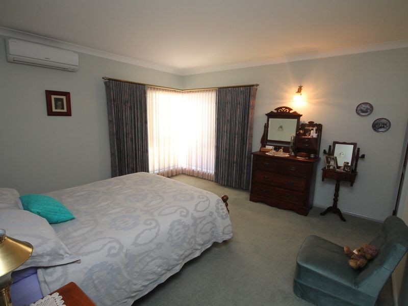 72 Oswald Street, Inverell NSW 2360