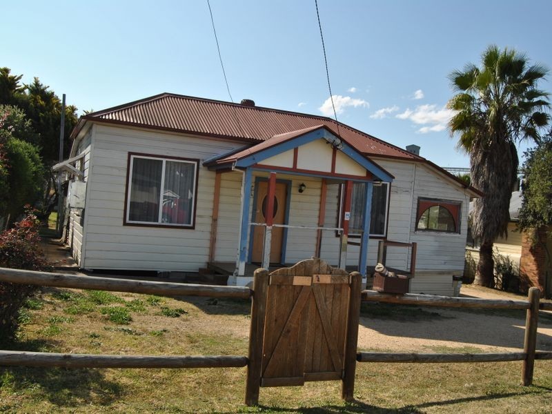 126 Brae Street, Inverell NSW 2360