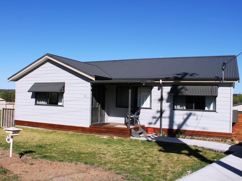 23 Brownleigh Vale Drive, Inverell NSW 2360
