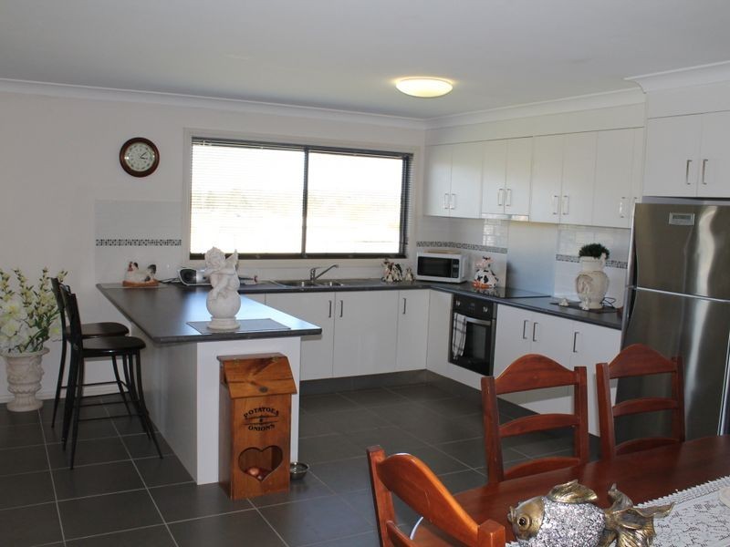 23 Brownleigh Vale Drive, Inverell NSW 2360