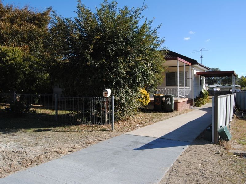 2 Girle Street, Inverell NSW 2360