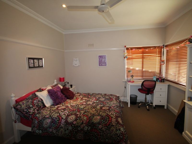 18 Chisholm Street, Inverell NSW 2360