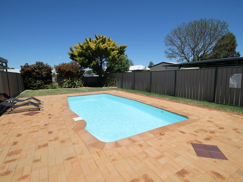 18 Chisholm Street, Inverell NSW 2360