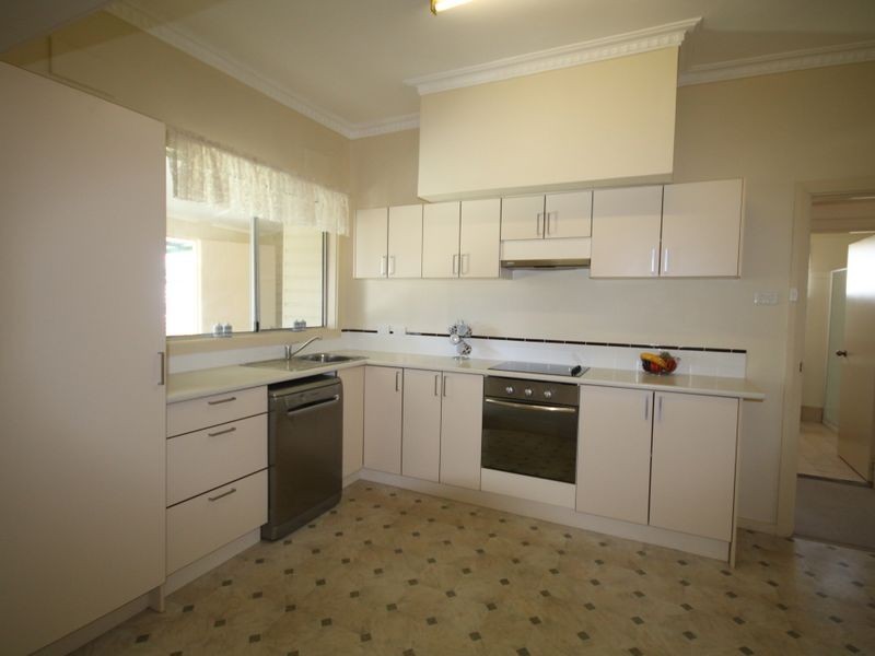 41 Chester Street, Inverell NSW 2360