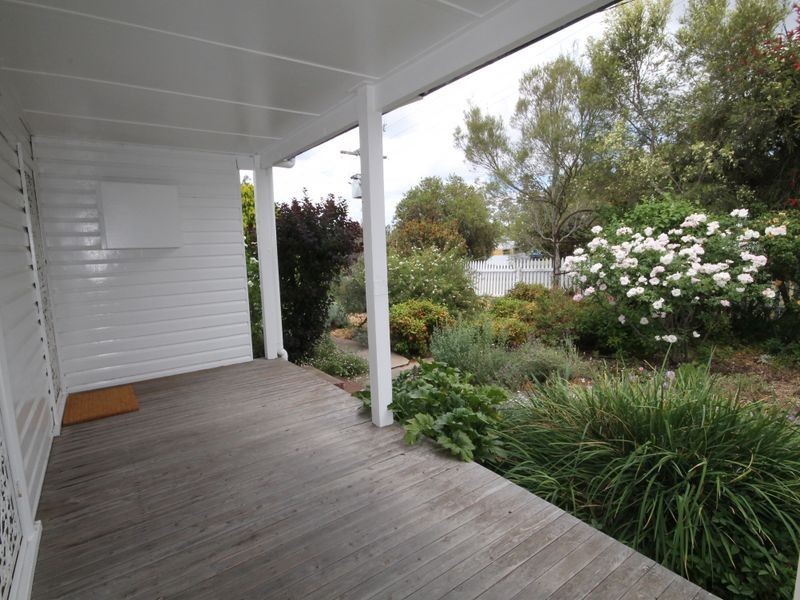 4 Hindmarsh Street, Inverell NSW 2360