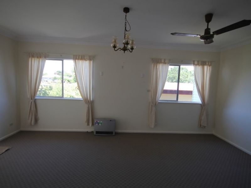 32 Lang Street, Inverell NSW 2360