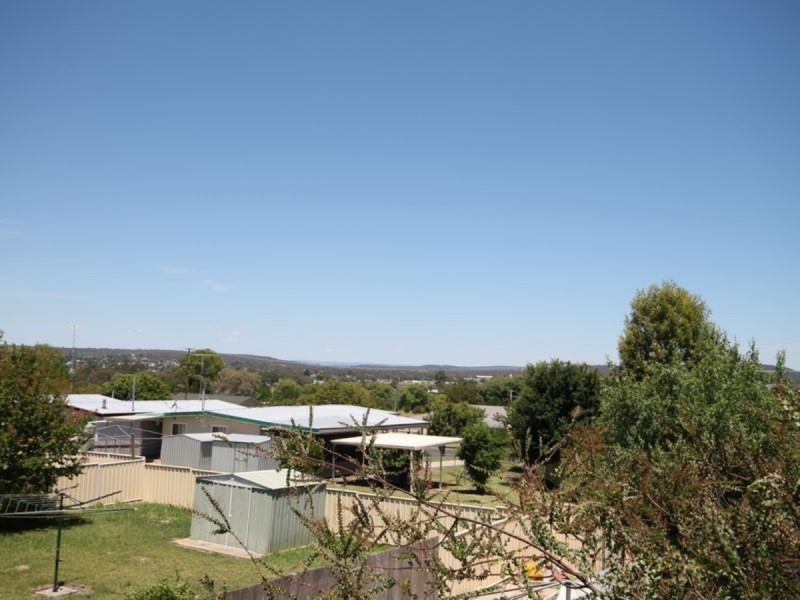 32 Lang Street, Inverell NSW 2360
