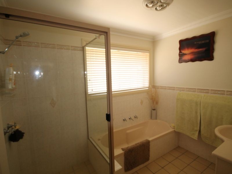 12 Crestview Place, Inverell NSW 2360