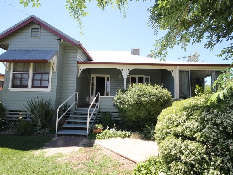 60 George Street, Inverell NSW 2360
