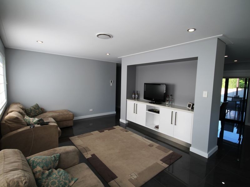 6 Stainfield Drive, Inverell NSW 2360