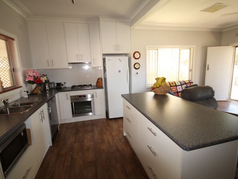 43 Henderson Street, Inverell NSW 2360