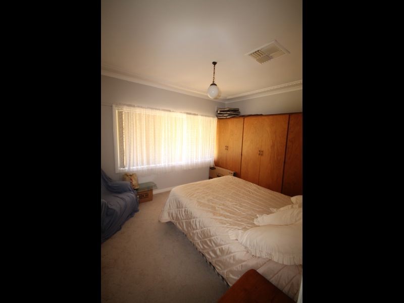 43 Henderson Street, Inverell NSW 2360