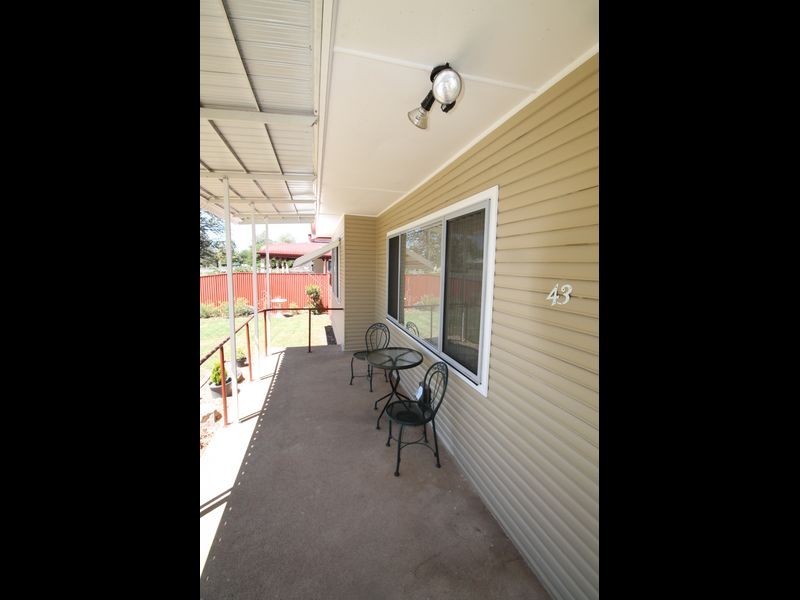 43 Henderson Street, Inverell NSW 2360