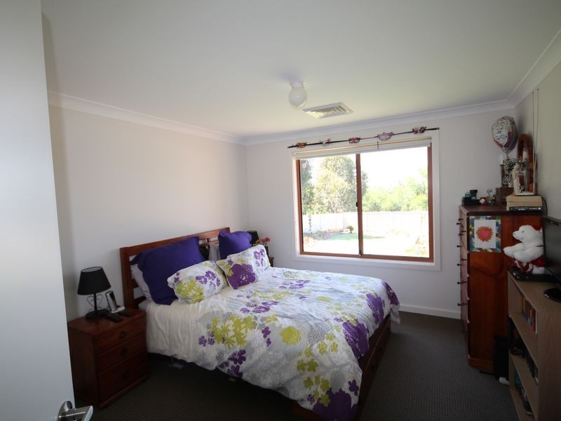 19 Sunnyside Place, Inverell NSW 2360