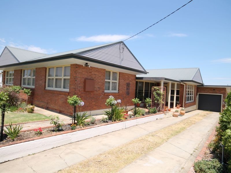 12 Mulligan Street, Inverell NSW 2360