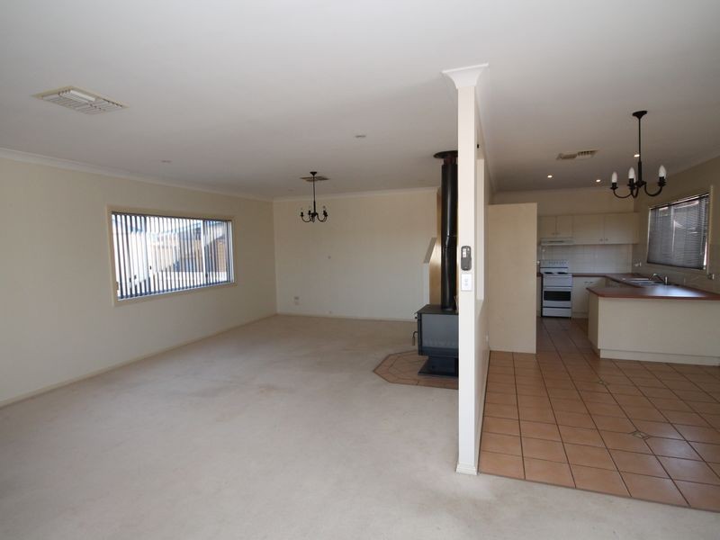 28 Gordon Street, Inverell NSW 2360