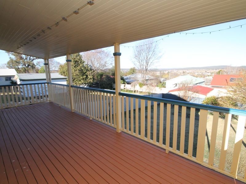 28 Gordon Street, Inverell NSW 2360