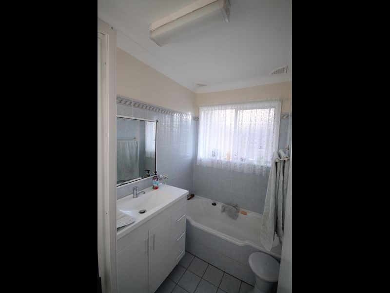 90 Bannockburn RD, Inverell NSW 2360