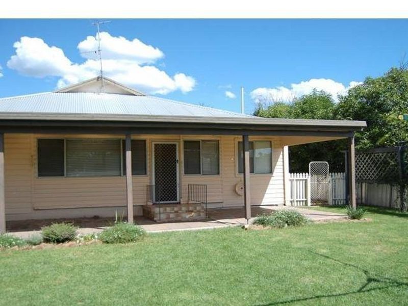 36 Granville Street, Inverell NSW 2360