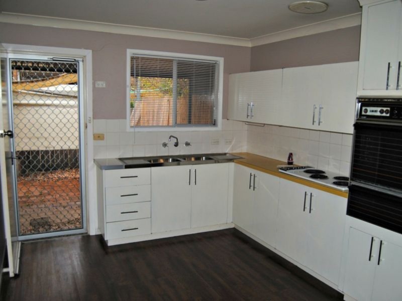 16a Brown Street, Inverell NSW 2360