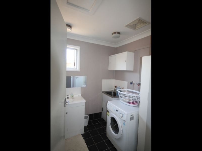 16a Brown Street, Inverell NSW 2360