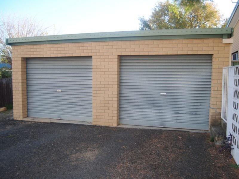 16a Brown Street, Inverell NSW 2360