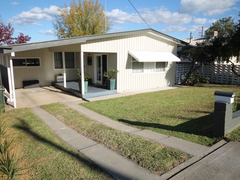 14 Froude Street, Inverell NSW 2360