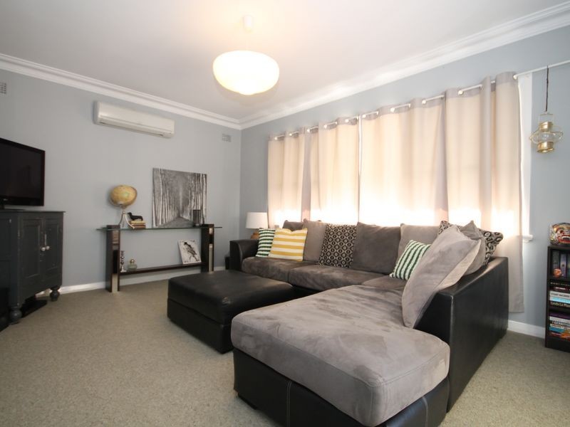 14 Froude Street, Inverell NSW 2360