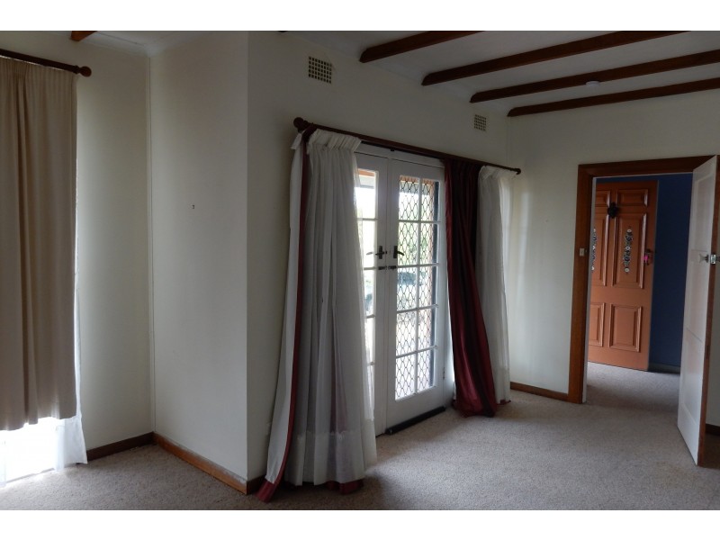 29 Gordon Street, Inverell NSW 2360