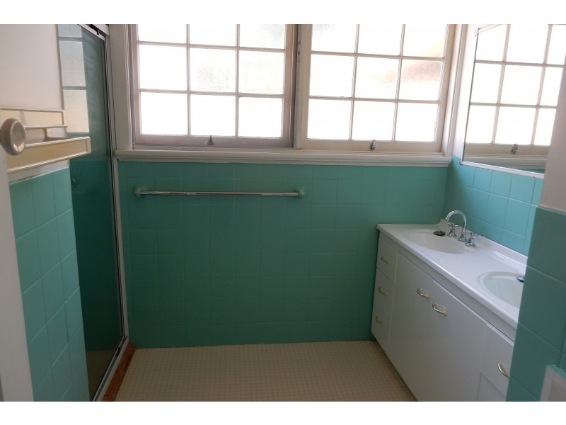 29 Gordon Street, Inverell NSW 2360