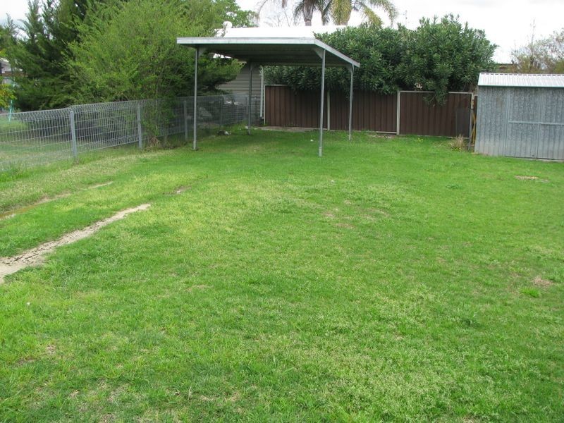 14 Warialda Road, Inverell NSW 2360