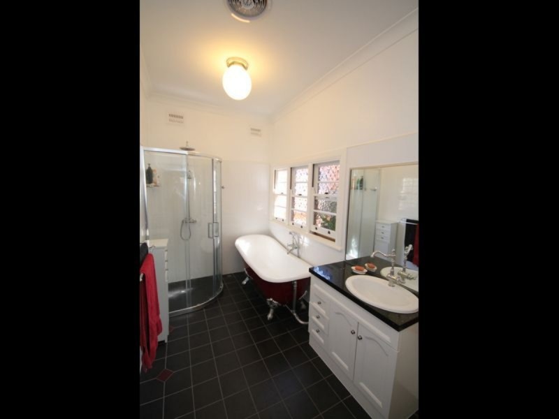 32 Andrew Street, Inverell NSW 2360