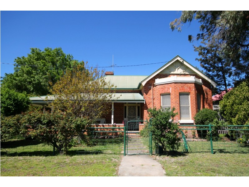 32 Andrew Street, Inverell NSW 2360