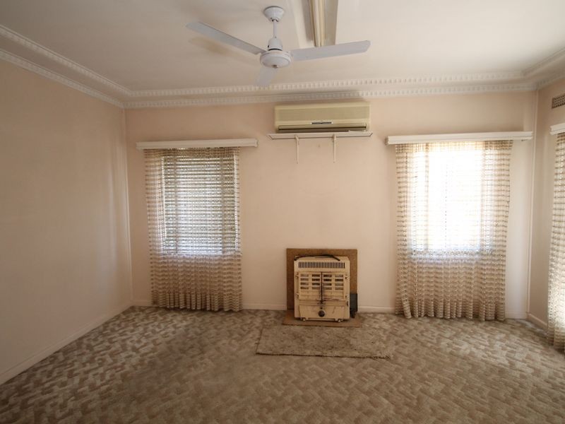 26 May Street, Inverell NSW 2360