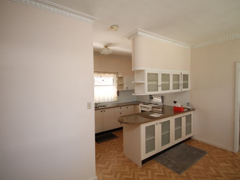 26 May Street, Inverell NSW 2360