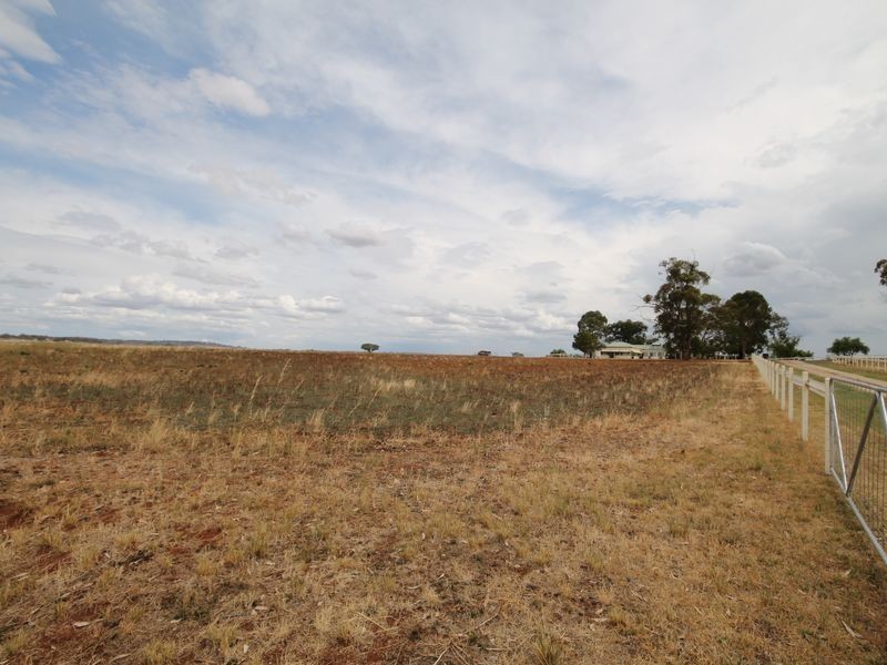 80 Wades Lane, Inverell NSW 2360