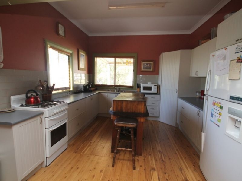 93 Granville Street, Inverell NSW 2360