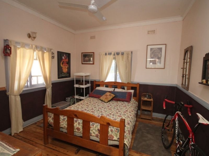 93 Granville Street, Inverell NSW 2360