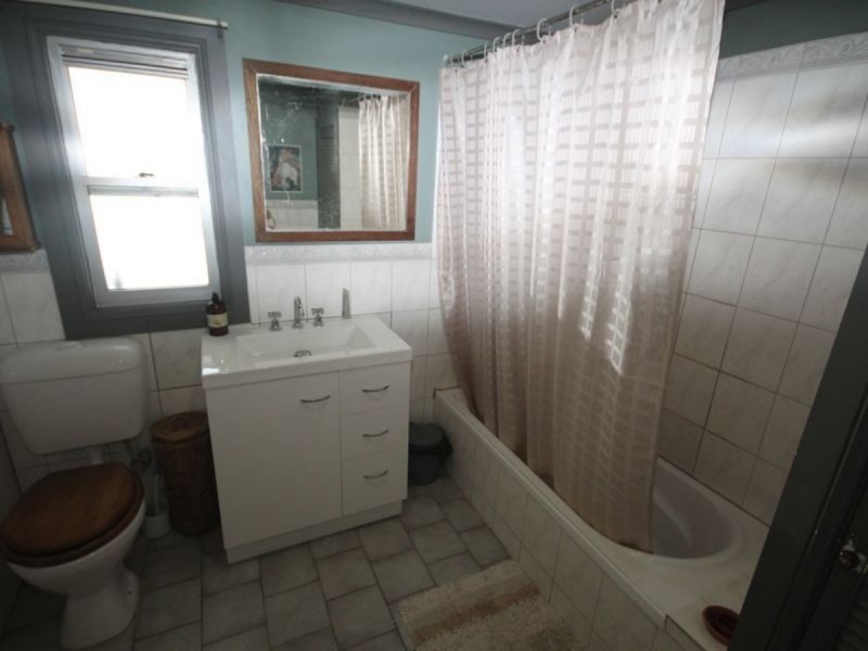 93 Granville Street, Inverell NSW 2360